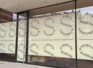 stedelijk-museum-identity-04-blogazine