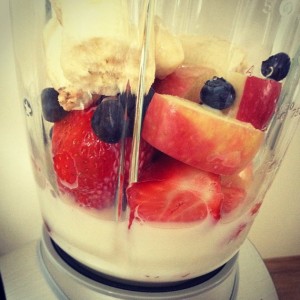 alessia-bossi-2-sunday-breakfast-2012-15-07