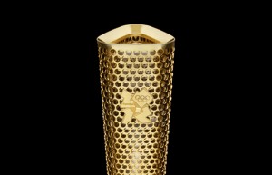 london-olympics-torch-theblogazine-20120731