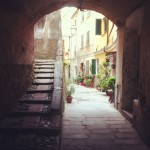 alessia-bossi-01-summer-places-Arcola - ligurian streets