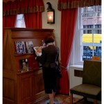 theblogazine-Jef-Wall-Awomanconsultingacatalogue-20130325