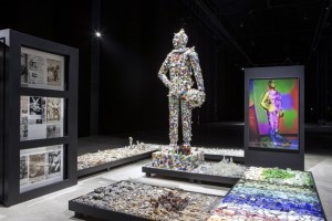 the-blogazine-20130531-mike-kelley-hangar-bicocca-1
