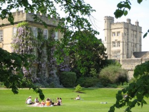 oxforde-college-garden-1