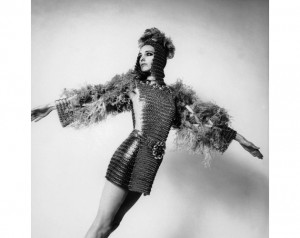 the-blogazine-Paco-Rabanne-1969-coat-mail-dress-Keystone-France-Gamma-Keystone
