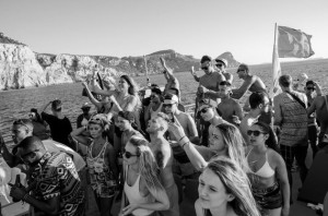 the-blogazine-summer-2013-ibiza-boat-party-3