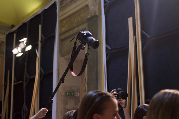 theblogazine-20130923-angelos-bratis-backstage-ss14