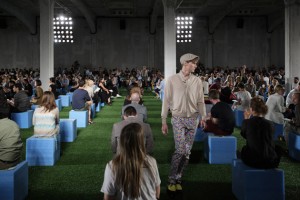 the-blogazine-20131024-Prada-OMA-2012-uomo-agostino-osio-3