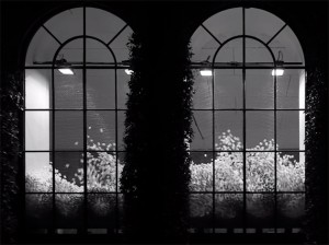 Zimoun | 36 ventilators, 4.7 m3 packing chips