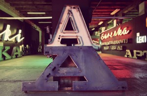 Light from Cold War: the Neon Muzeum