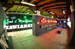 Light from Cold War: the Neon Muzeum
