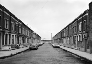 Constructing Worlds: Photography and Architecture in the Modern Age