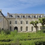 Between Parchment and Touch Screens: the Abbey of Fontevraud
