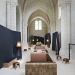 Between Parchment and Touch Screens: the Abbey of Fontevraud