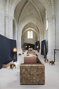 Between Parchment and Touch Screens: the Abbey of Fontevraud