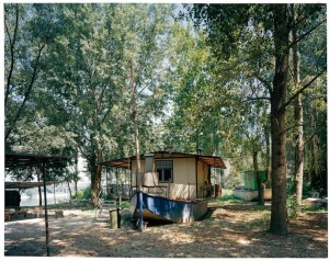 Ettore Moni: Case Sospese