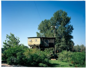 Ettore Moni: Case Sospese