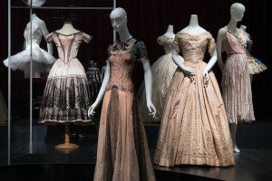 The Dancing Meaning of Fashion