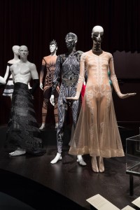The Dancing Meaning of Fashion