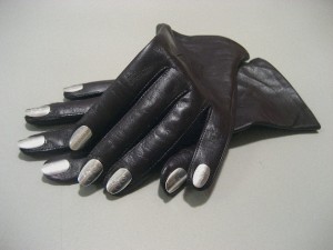 ‏The Fine Line Between Fashion and Art