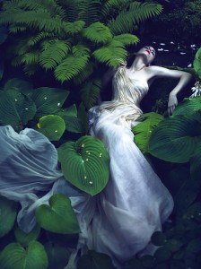 Vogue: Like A Painting - the Art of Selling Dreams