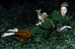 Vogue: Like A Painting - the Art of Selling Dreams