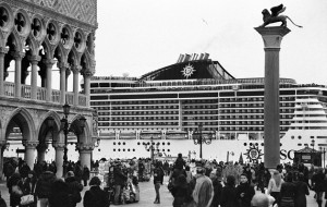 Gianni Berengo Gardin Exposes the New Venice