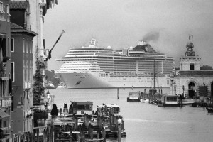 Gianni Berengo Gardin Exposes the New Venice