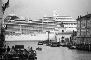 Gianni Berengo Gardin Exposes the New Venice