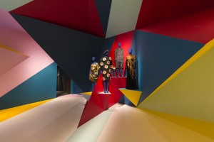 Utopian Bodies – Fashion Looks Forward