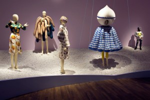 Utopian Bodies – Fashion Looks Forward