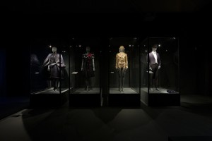 Utopian Bodies – Fashion Looks Forward
